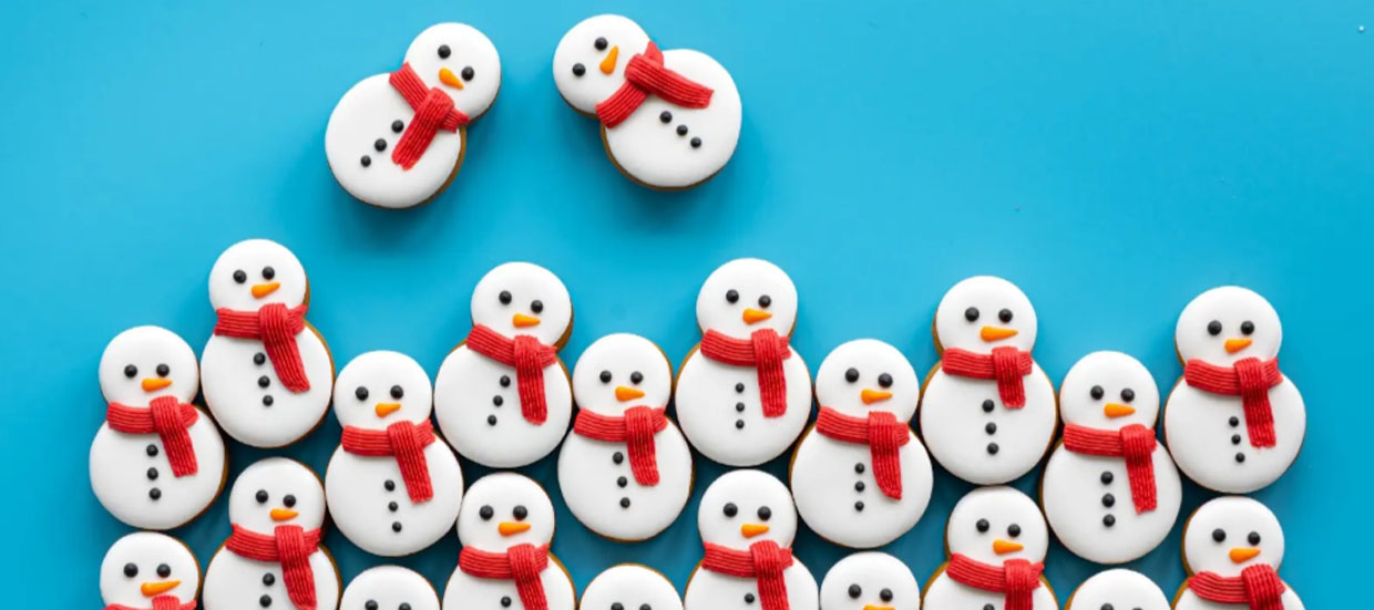 Веселый снеговик