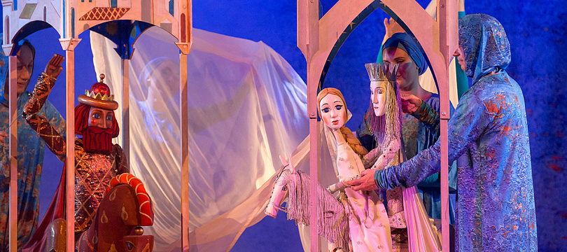 Сказка о мертвой царевне и о семи богатырях